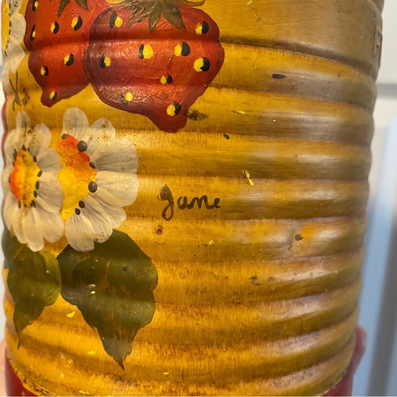Vintage Handpainted Strawberries & Flowers Flour Tin - Picture 6 of 6
